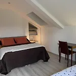 Familial Sur Ferme Equestre Pres De Montlucon - Fr-1-489-431 度假居