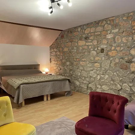 Familial Sur Ferme Equestre Pres De Montlucon - Fr-1-489-431 Dom wakacyjny *