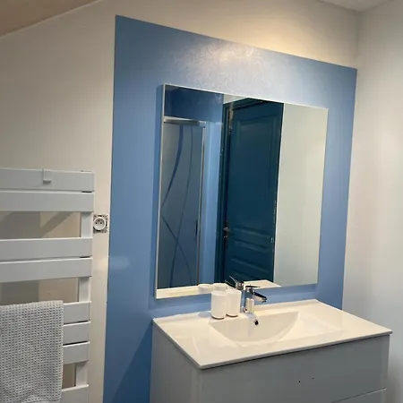 Familial Sur Ferme Equestre Pres De Montlucon - Fr-1-489-431 Sauvagny