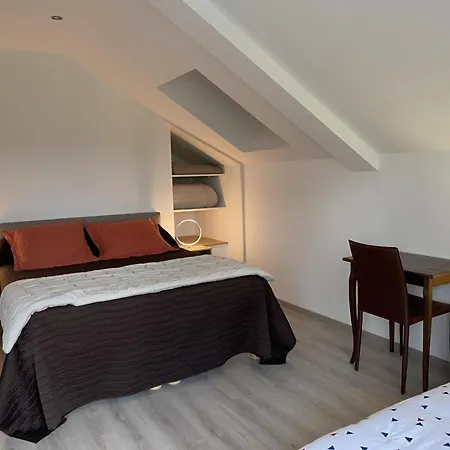 Familial Sur Ferme Equestre Pres De Montlucon - Fr-1-489-431 Dom wakacyjny