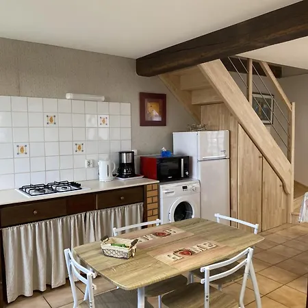 Familial Sur Ferme Equestre Pres De Montlucon - Fr-1-489-431 Dom wakacyjny Sauvagny